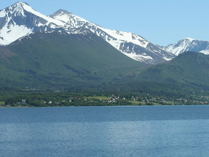 Isfjorden - Vengedalen og Romsdalseggen