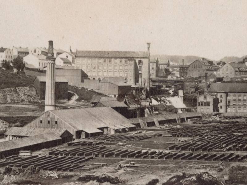 Gårdsbruk, sagbruk, seilduk - og transformasjon