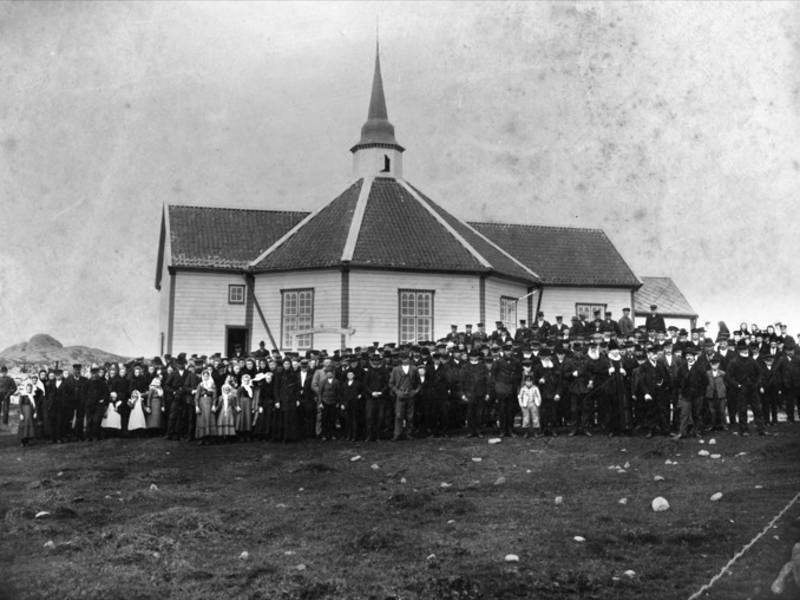 13 Åttekantet tømmerkirke 4