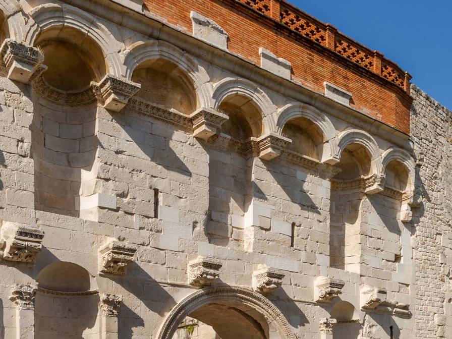 Zlatna vrata (sjeverni ulaz u palaču) 3