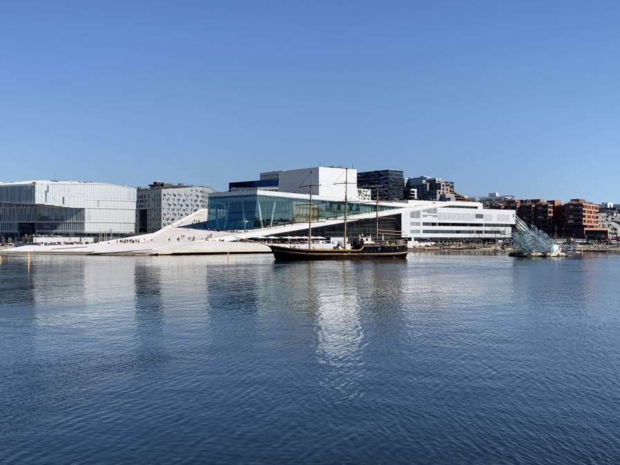 08613CB4-F123-424D-9487-7BA4155EB2E1