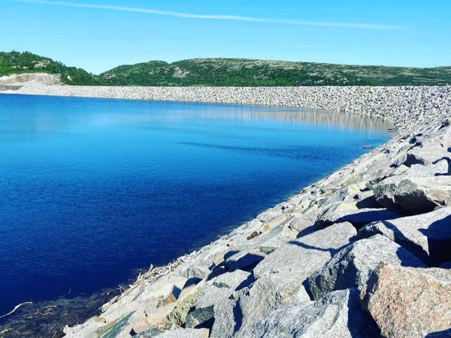Steinfyllingsdammar ved Skjerkevatn