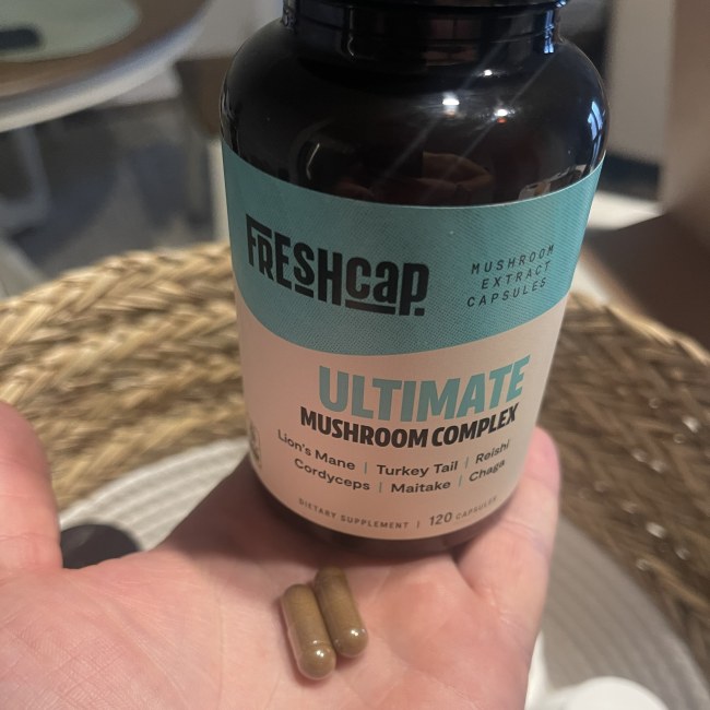 Expert review of FreshCap Mushrooms Ultimate Mushrooms Complex ...