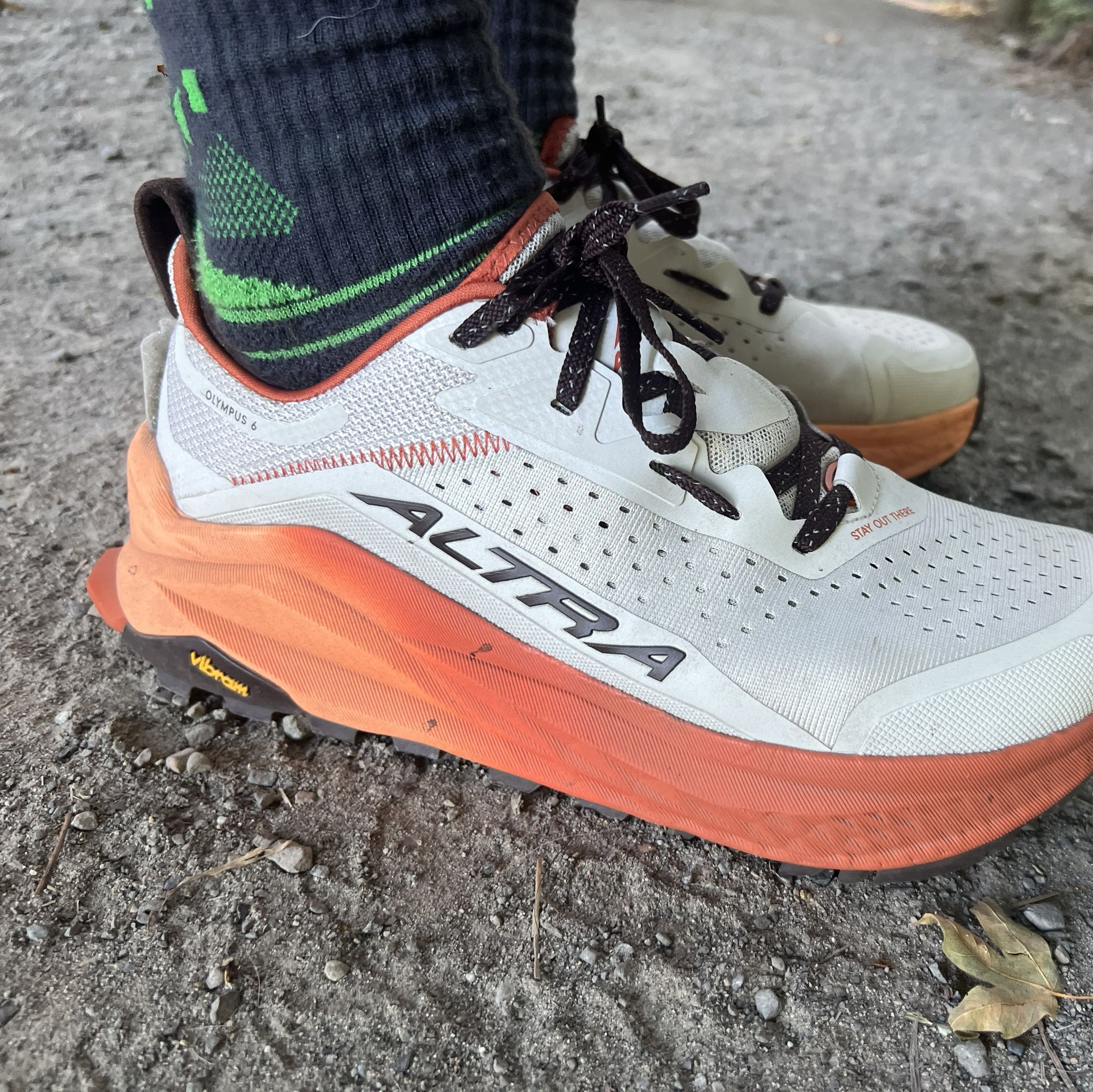 ALTRA OLYMPUS 6スニーカー グレー/オレンジ Altra Olympus 6 Shoe