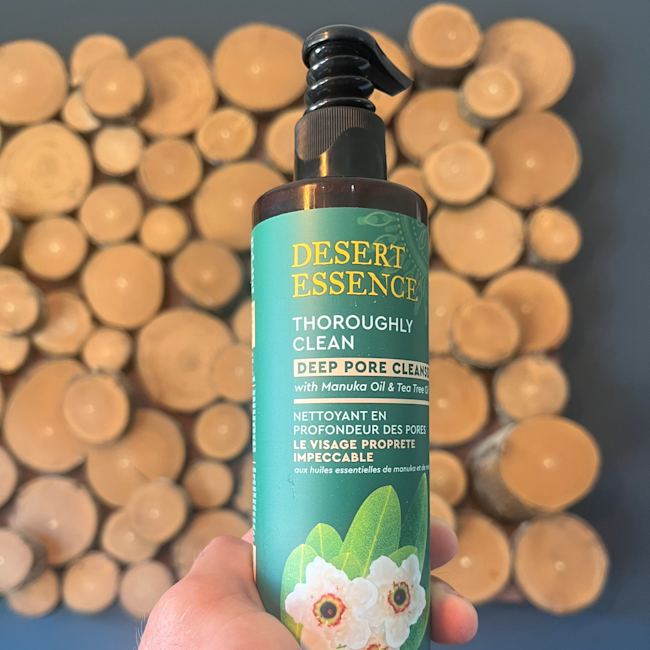 Manuka, Tea Tree, & Bentonite Clay Thoroughly Clean Deep Pore