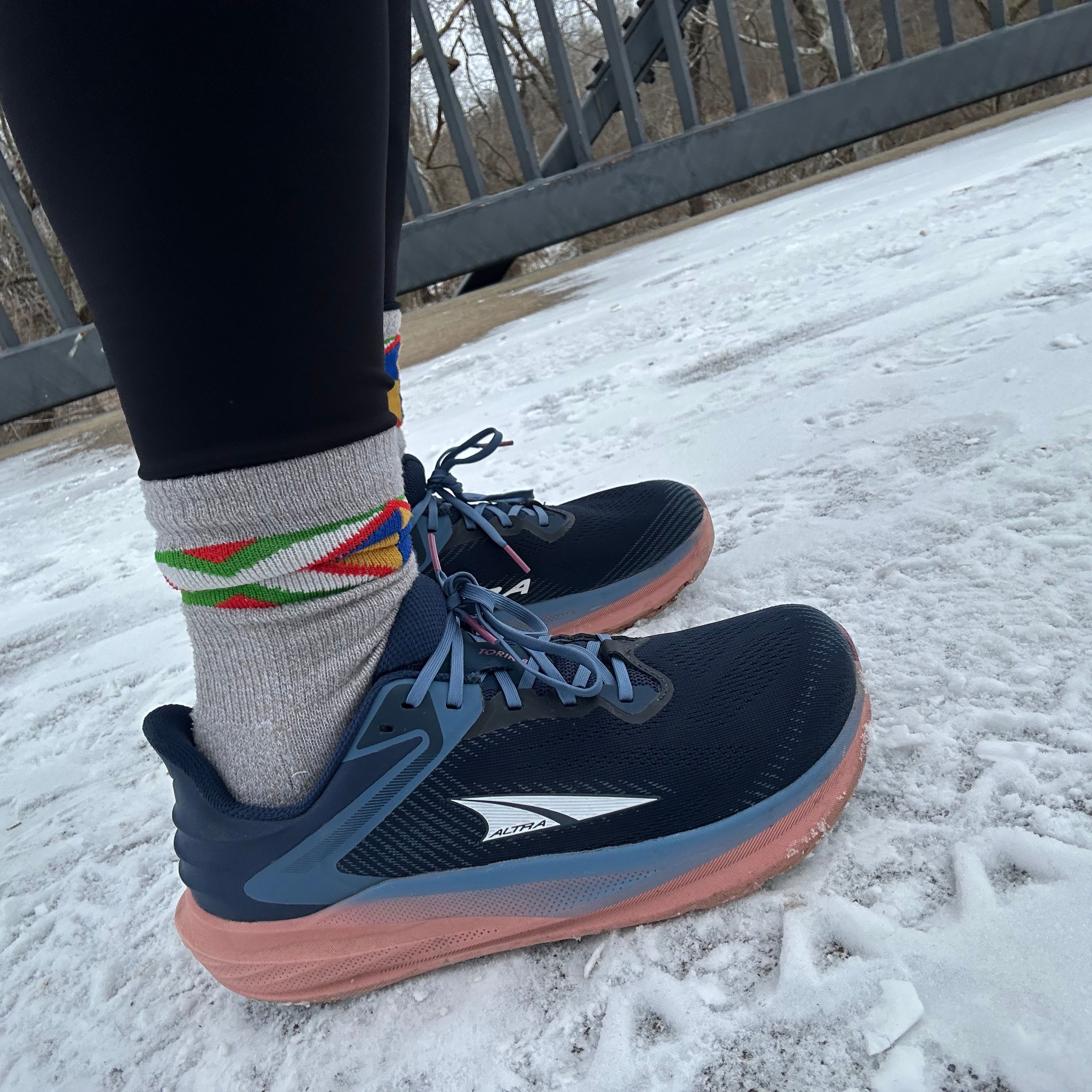 【ALTRA】TORIN 8 ユニセックス 幅広 軽量 ショック吸収 43 ALTRA Women's Torin 8 Running Shoes - Free Shipping