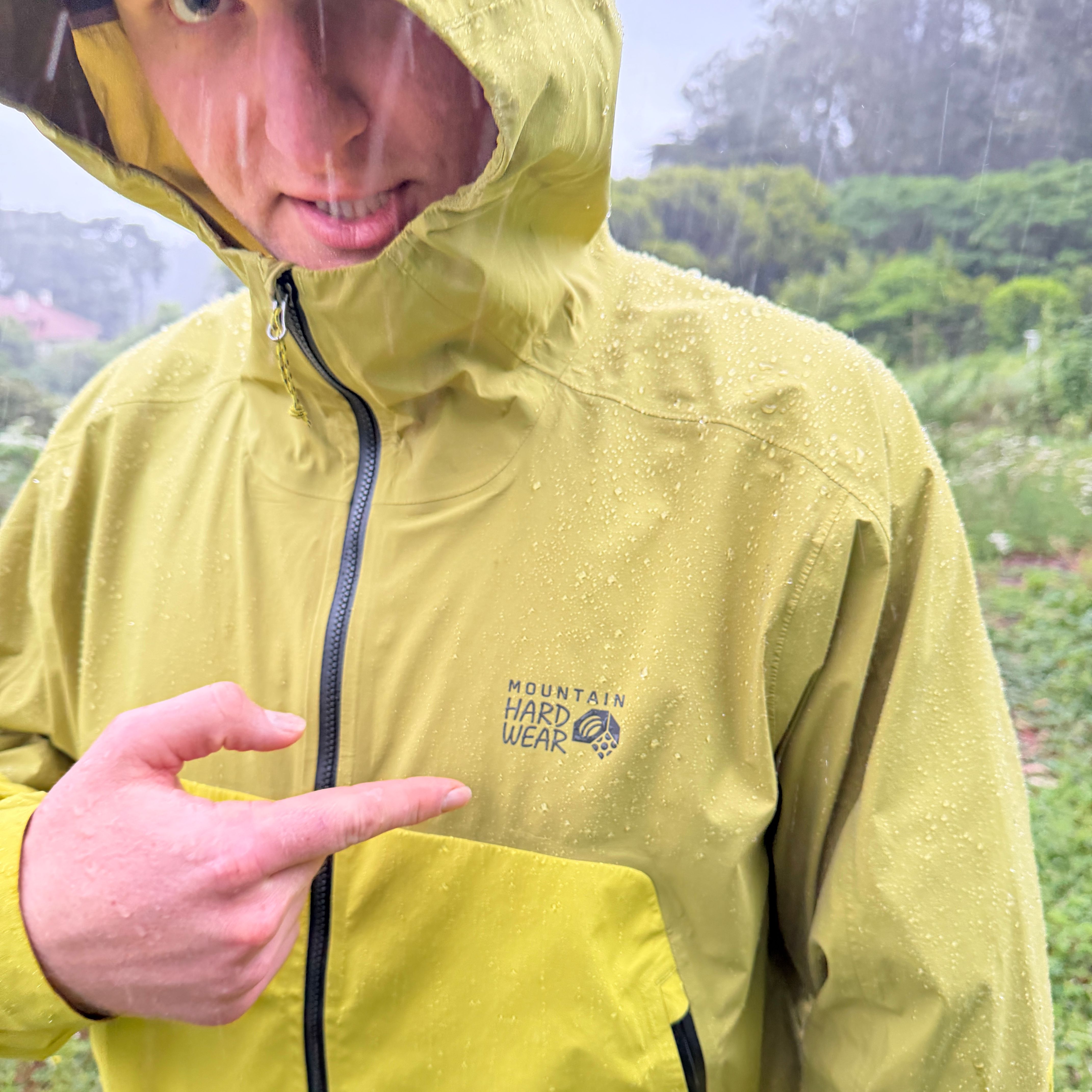 Expert review of Mountain Hardwear Men's Cloud Cipher Hooded Rain