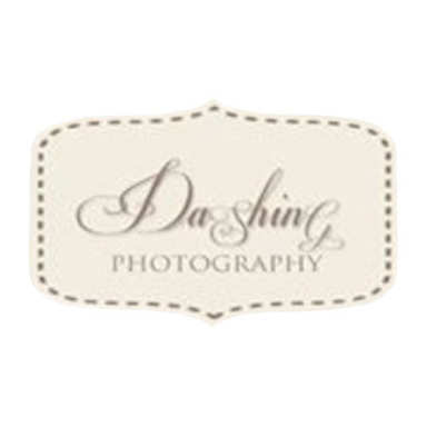 Dashing Photography logo