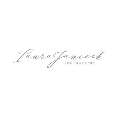 Laura Janicek Photography logo