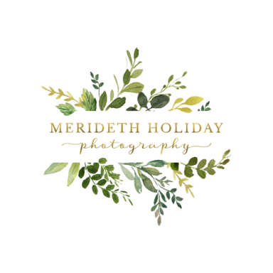 Merideth Holiday Photography logo
