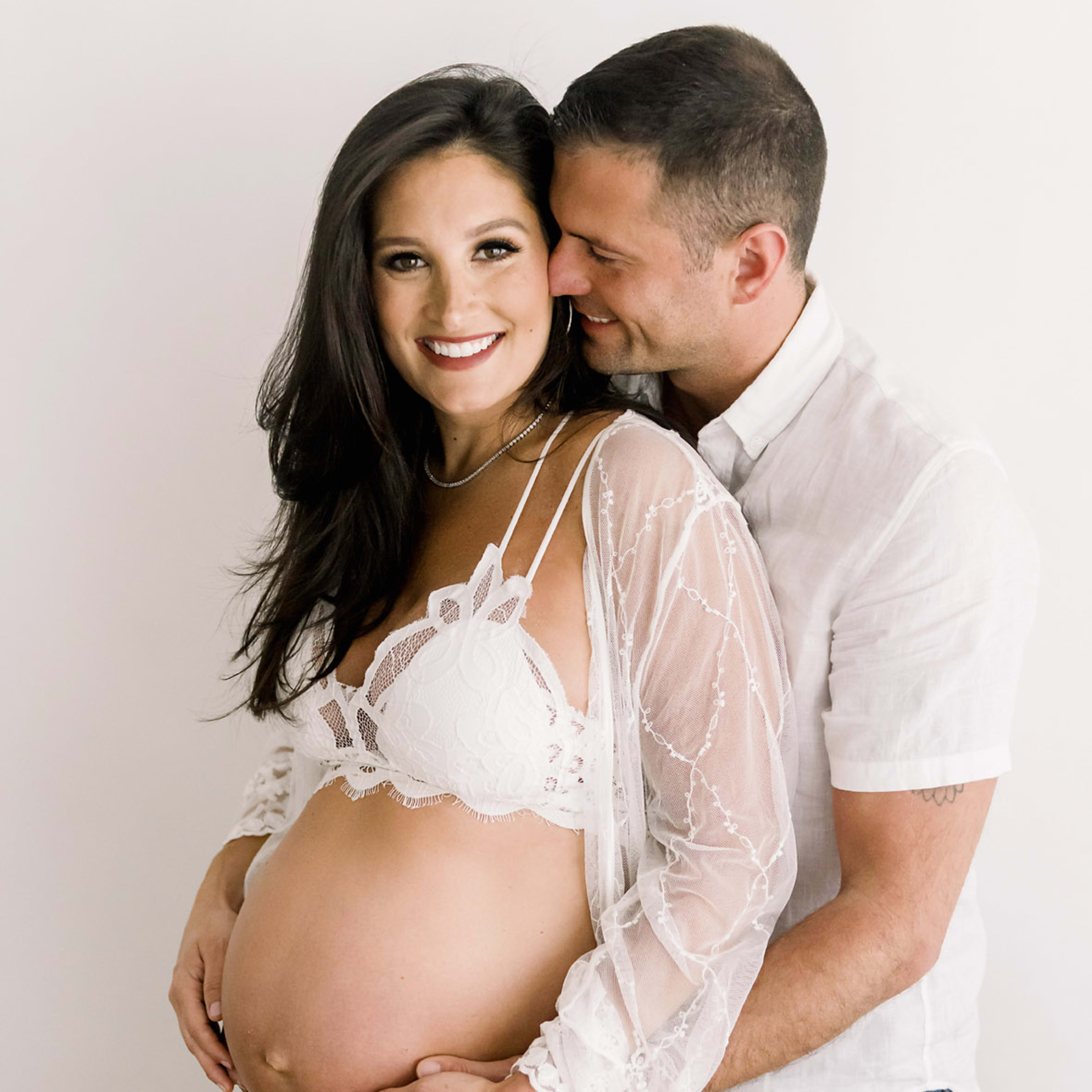 What to Wear for Maternity Photos - Beth Miga Photography