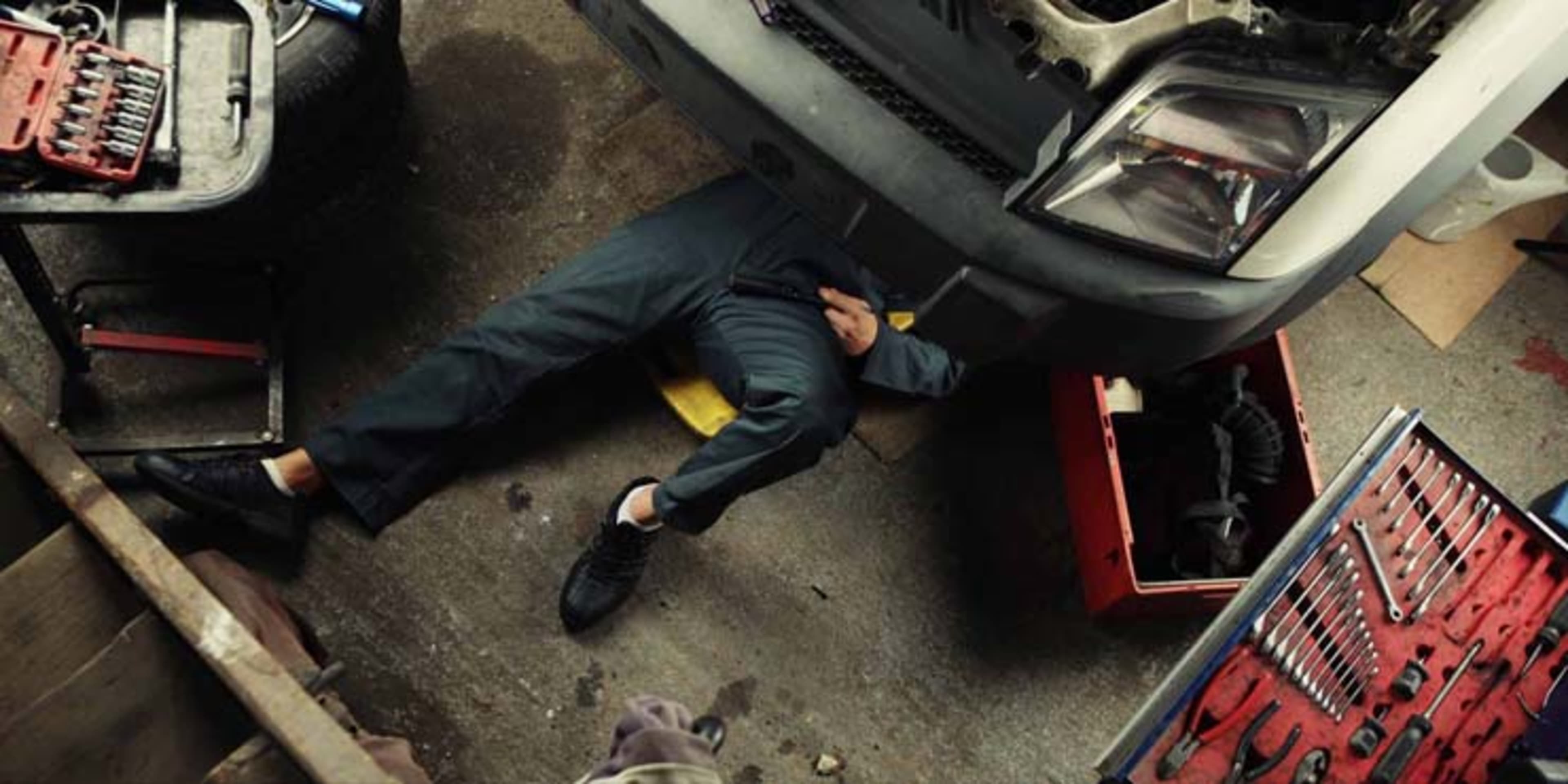 Auto Repair Shops background