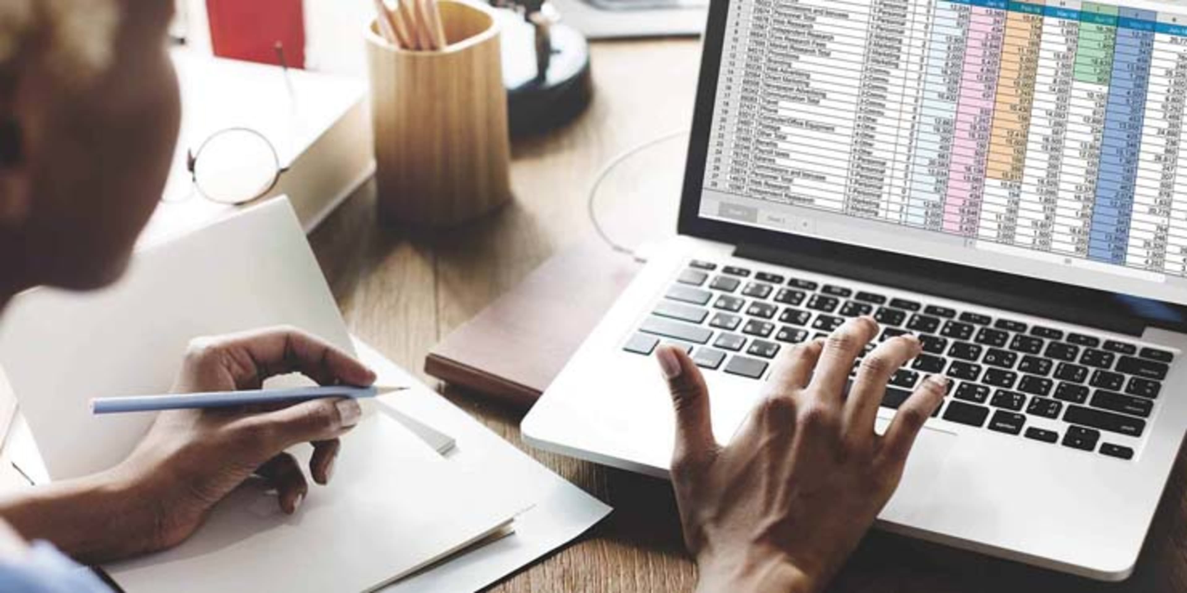 Bookkeeping Services background