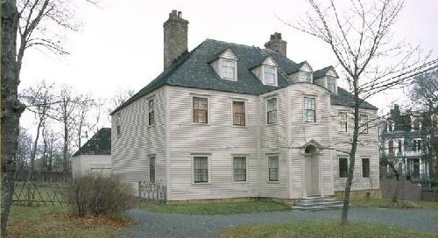 St. Thomas Rectory / Commissariat House and Garden