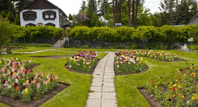Cominco Gardens
