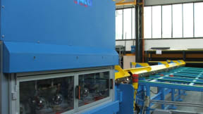 Bar straightening machines