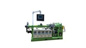 Cold feed vacuum rubber extruder for car doors and windows sealing