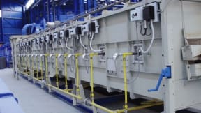 Heat treatment equipment for low carbon wire