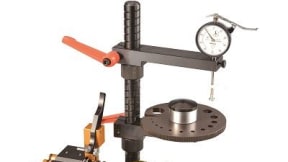 Screw head thickness measuring machine