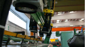 Sistema ottico di controllo rettilineità per barre