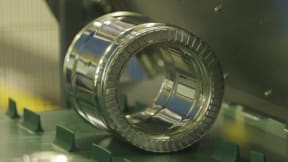 Double-wall pipe forming machines with insulation material injection