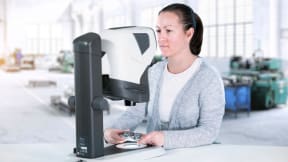 Mantis Iota: compact eyepiece-less stereo microscope