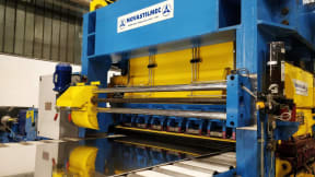 Cut-to-length lines for levelling and precision cutting