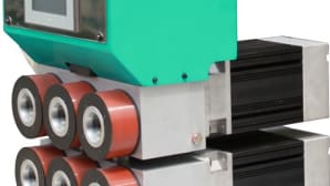 Electronic feeder for round or shaped wires