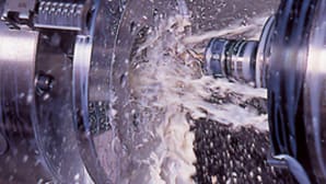 Lubrificanti, lubrorefrigeranti e oli interi per lavorazioni meccaniche