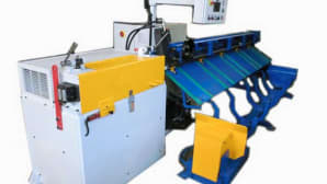 Straightening machine with rotary plug and hydraulic cutting – RT Series