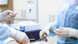 Quando i metalli salvano la vita: acciaio inox e titanio per applicazioni medicali