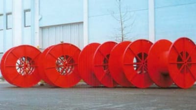 Fabricated or structural steel reels and steel reels with finned flanges for cables