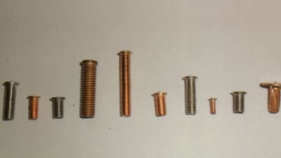 Standard threaded welding studs