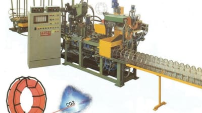 Machine multi-transfert de pliage et soudage pour bobines de fils de soudage à arc