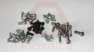 Inoxalca, self-forming trilobular screws