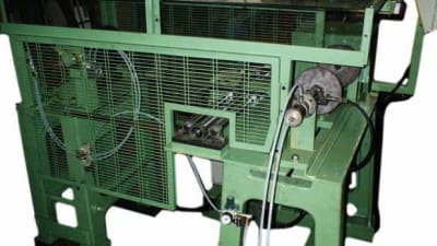 Wire spiraling machine