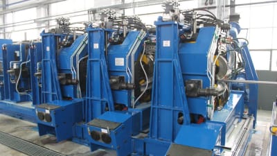 Universal motorized turk’s heads for profile production