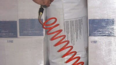 Dunnage bags to secure and stabilize cargos and containers