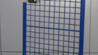 Wire mesh for the production of display stands