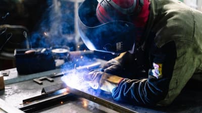 La metalmeccanica è ancora centrale per l'economia lariana