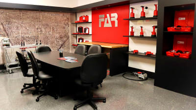 FAR authorized service centers: technical support everywhere in the world!
