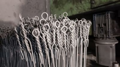 Exploring Metallurgica Locatelli's looped wire