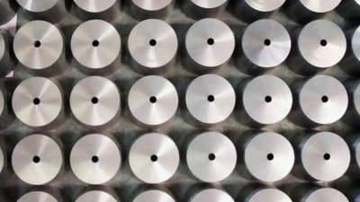 Isis Carbide Tools aumenta efficienza e precisione con la nuova rettificatrice tangenziale PSG-1545H