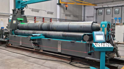 350 tonnellate di potenza: consegnata con successo una nuova calandra 1960 Seravesi