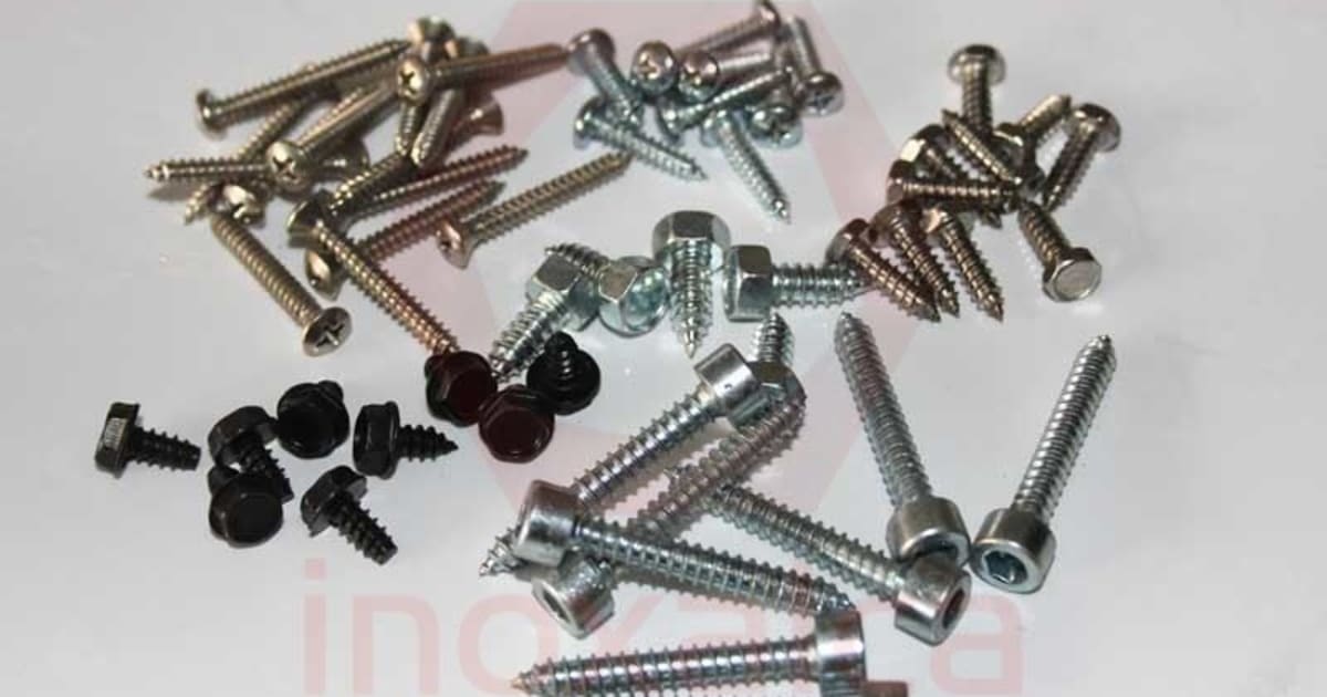 VITI INOX AISI 304 AUTOFILETTANTI DIN 7982