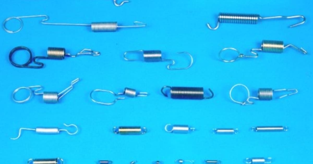 Traction springs with special loops expometals