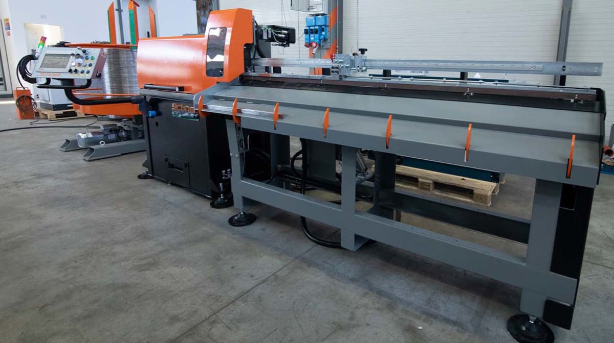 Schnell Enderezadoras RI para hilo industrial | expometals