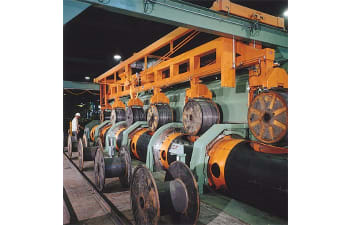 Tubular stranders for round and sectored stranded conductors production
