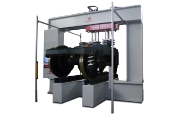 BOGIE PORTAL: compression tests on railway bogies