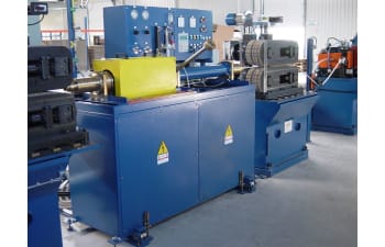 Special custom-made induction heating furnaces